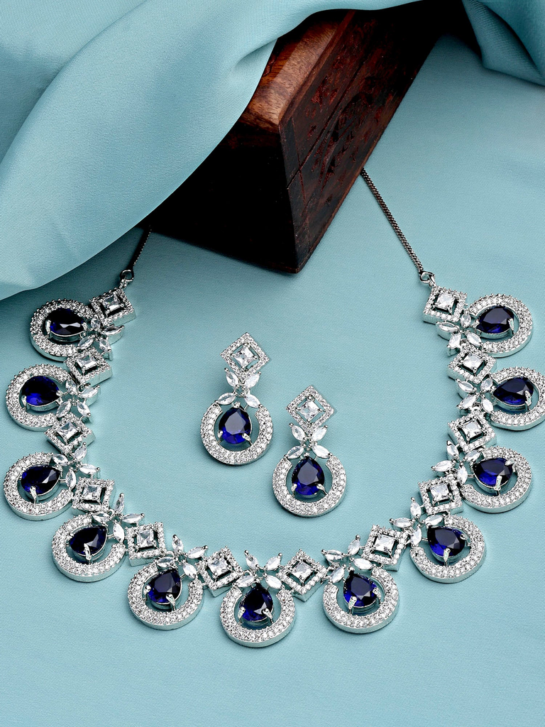 MissClassik Signature Necklace Set