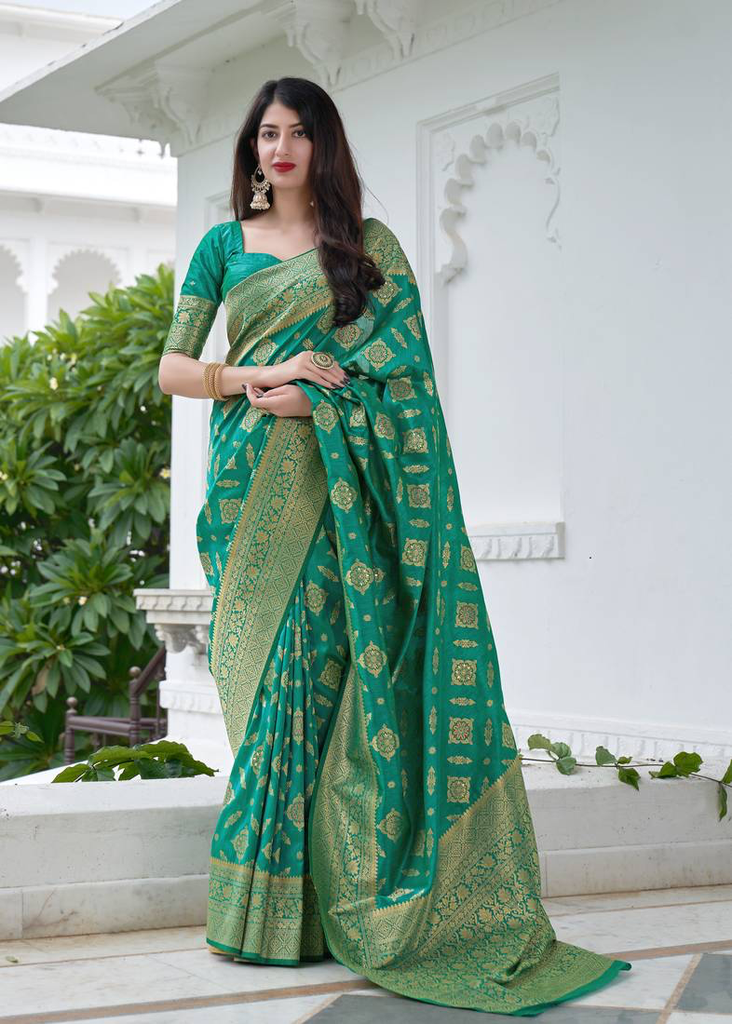 MissClassik Signature Traditional Saree