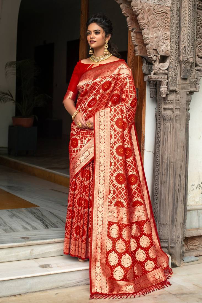 MissClassik Signature Traditional Saree