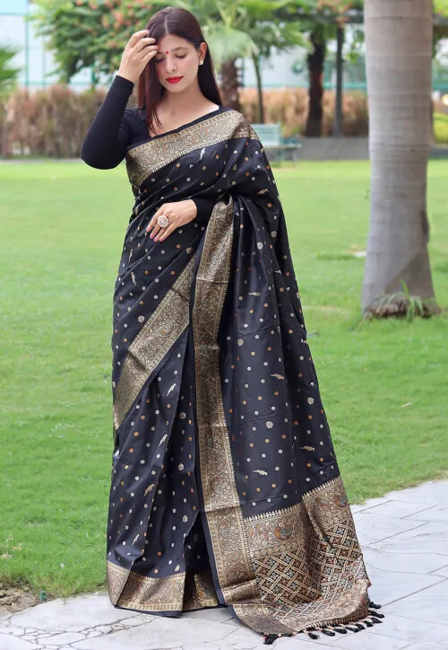 MissClassik Signature Traditional Saree