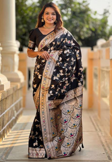 MissClassik Signature Traditional Saree